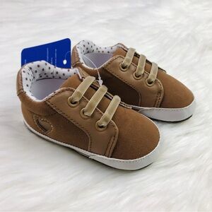 NWT Baby Girls Brown Hearts Print Lace Up Front Sneakers Size 5
